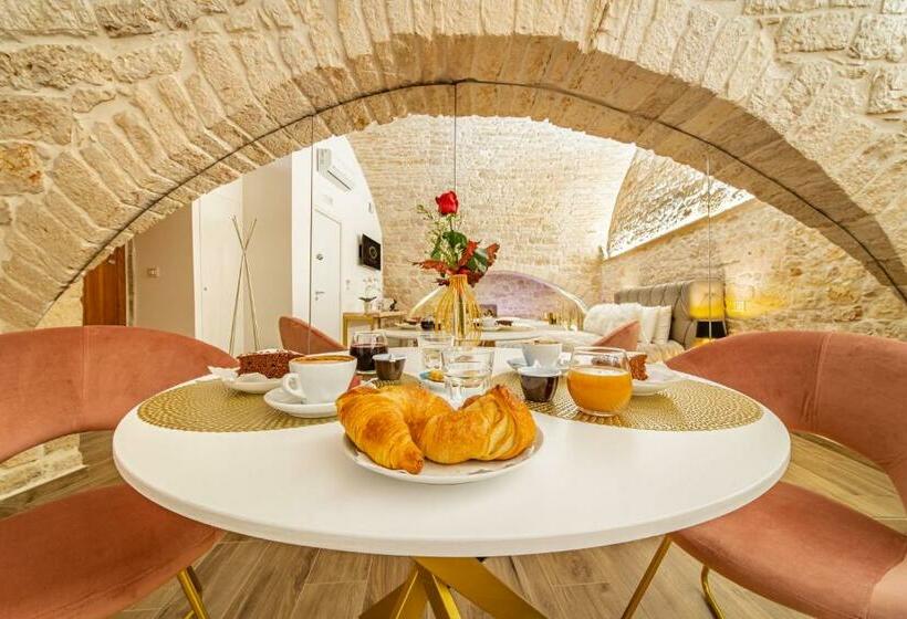 Номер Стандарт с Гидромассажем, Gold Suite B&b