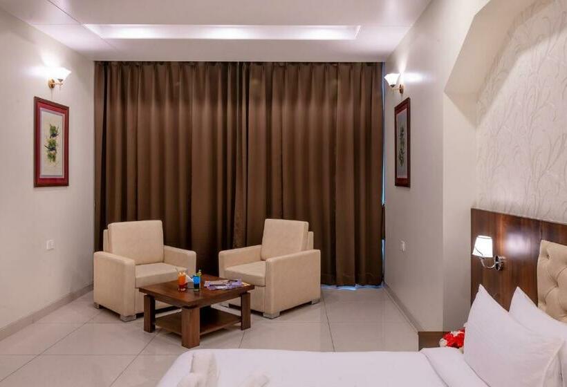 豪华房间, Savitri Resort