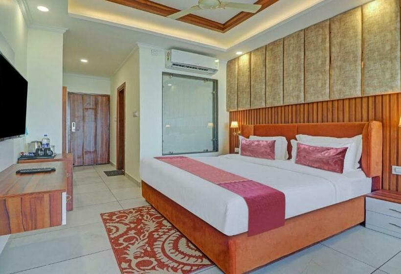 Quarto Deluxe, Woodville Inn   Hotel In Mcleodganj