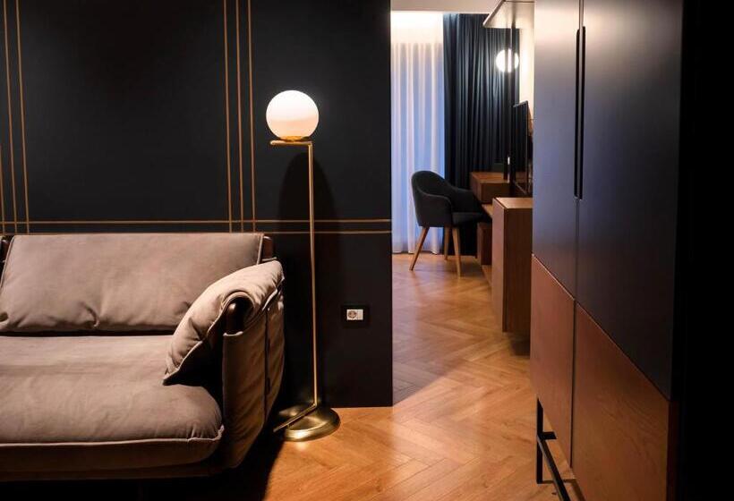 带1个卧室的带阳台的公寓, Moncafe Hotel Etico Tirana