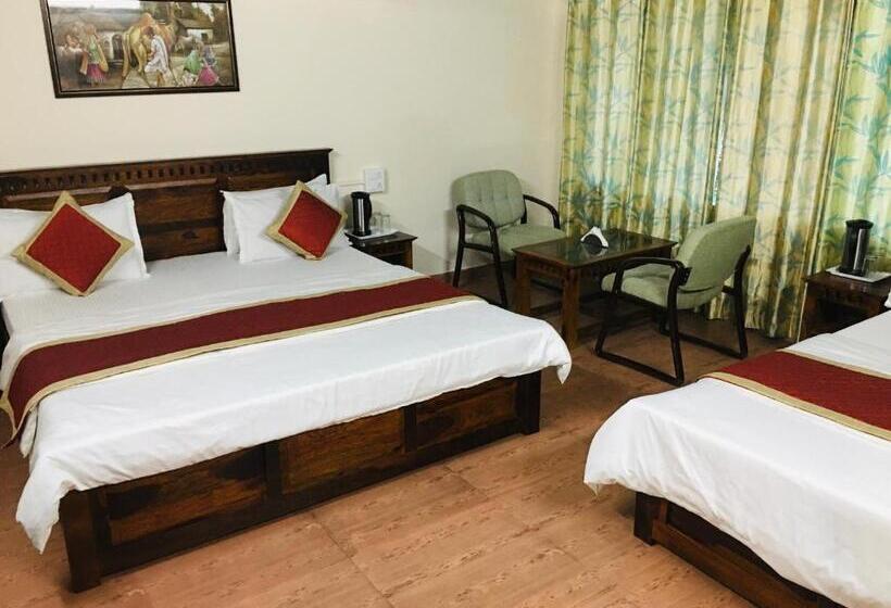 Семейный Номер, Rose Cottage  A Heritage Retreat