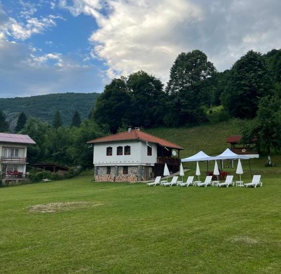 Вилла 3 Спальни, къща за гости коко