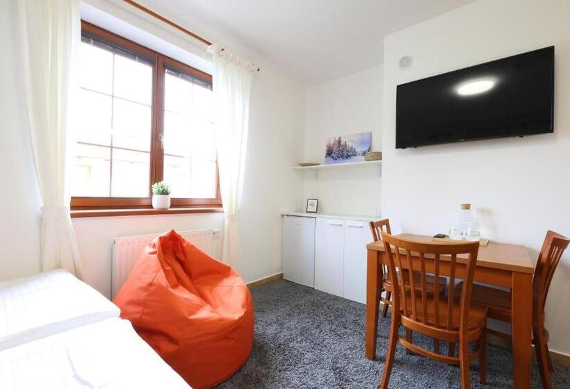 جناح جونيور مطل على الحديقة, úpatí Ještědu   Apartmány