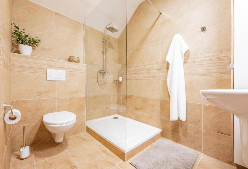 جناح جونيور مطل على الحديقة, úpatí Ještědu   Apartmány