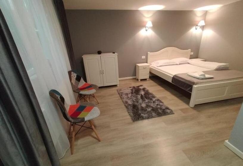 خانه 1 خوابه, Casa Justin