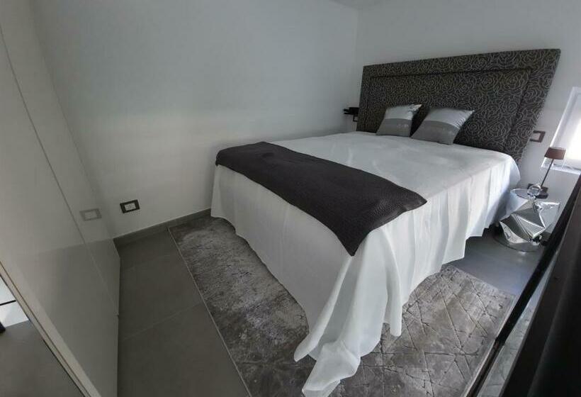 Полулюкс Вид на Сад, Palms Luxury Suites Sanremo