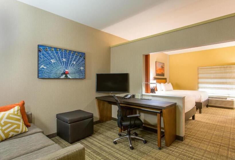 سوییت, Cambria Hotel Plano   Frisco
