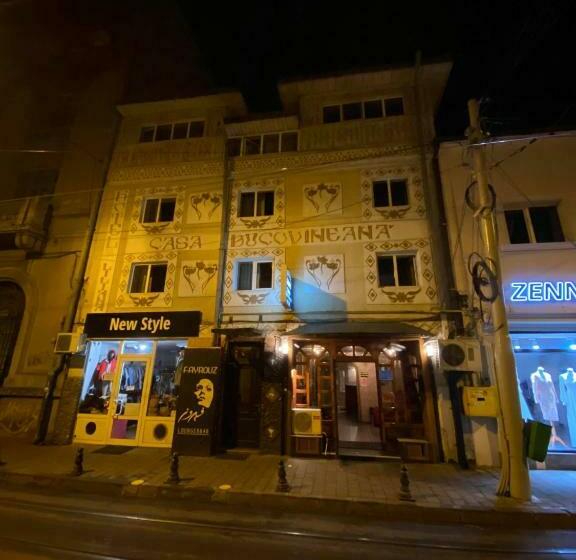 اتاق استاندارد سه نفره, Casa Bucovineană