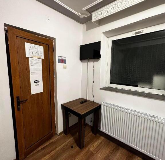 اتاق استاندارد چهار تخته, Casa Bucovineană