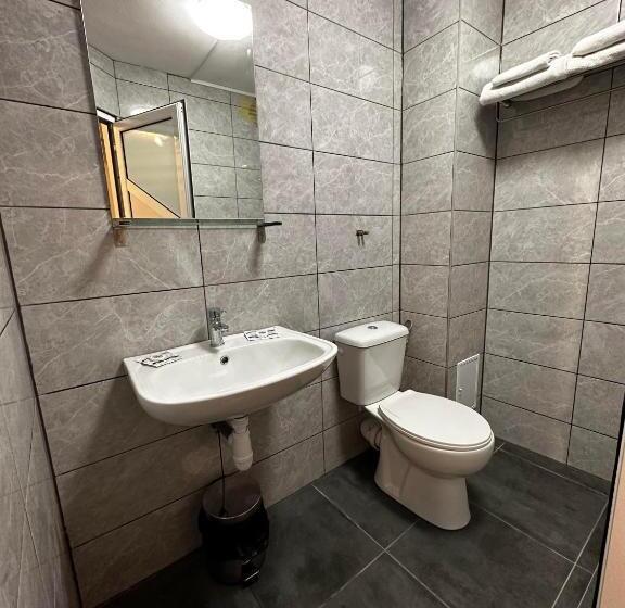 Четырехместный Номер Стандарт, Casa Bucovineană
