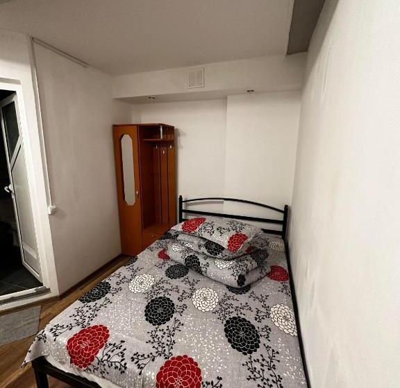 اتاق استاندارد چهار تخته, Casa Bucovineană
