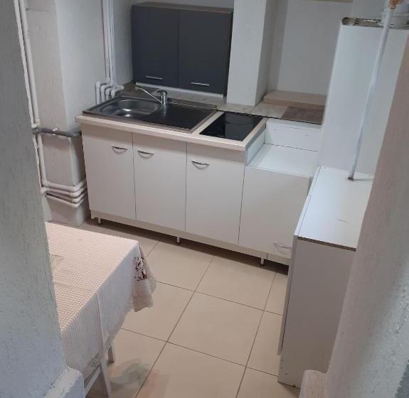 آپارتمان 2 خوابه, Casa Andy