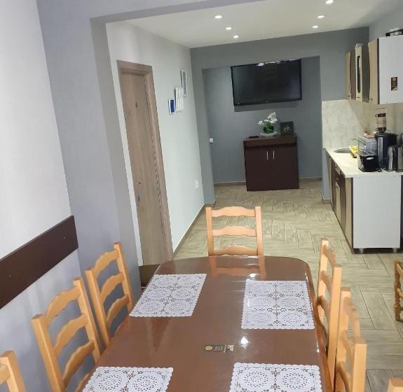 اتاق لوکس, Casa Andy