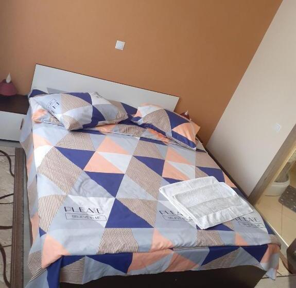 اتاق راحتی سه تخته, Casa Andy