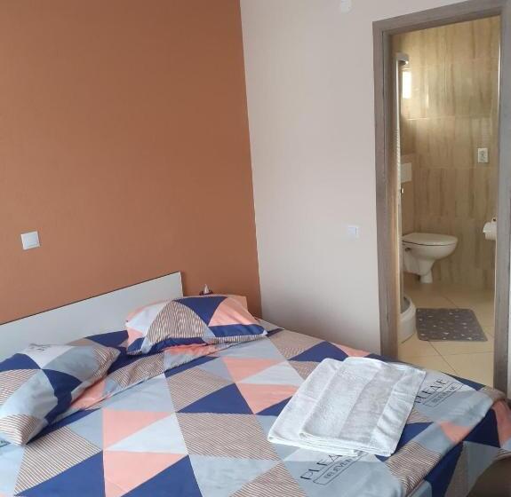 اتاق راحتی سه تخته, Casa Andy