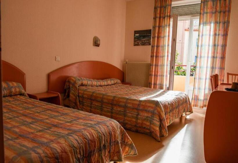 Номер Стандарт, Central Hôtel
