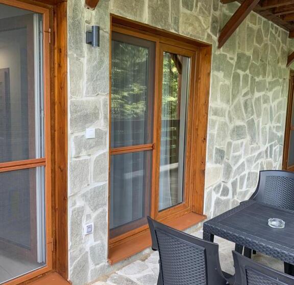 침실 1개 아파트, Apartmány Valča