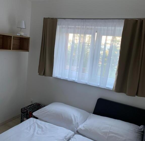 침실 3개 아파트, Apartmány Valča