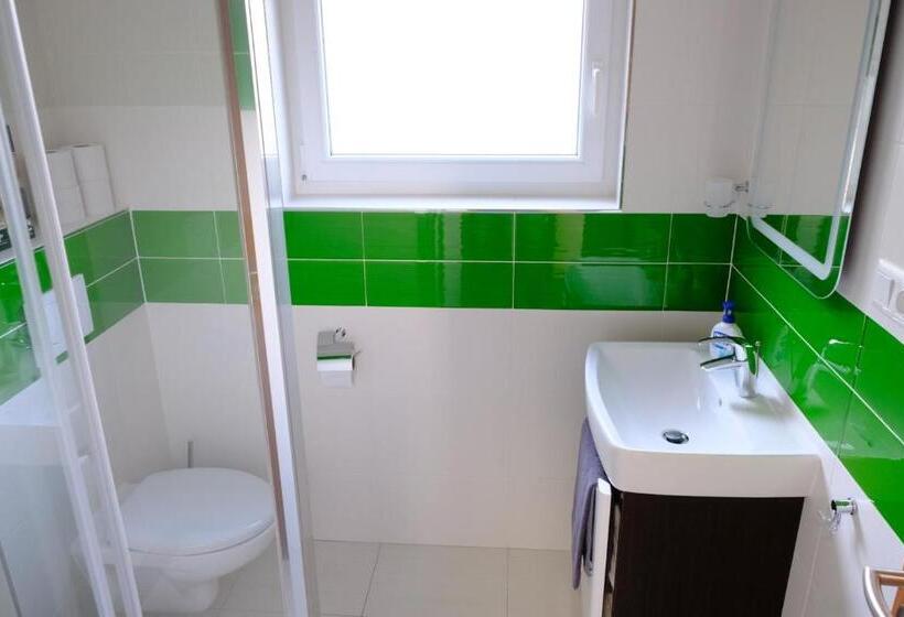 침실 2개 아파트, Apartmány Valča