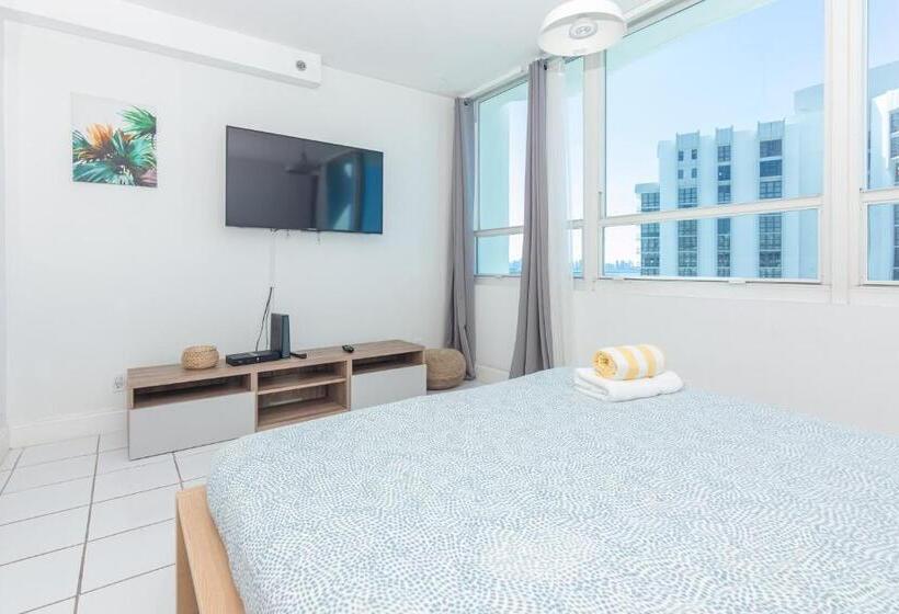 سوییت لوکس, Girasole Apartments