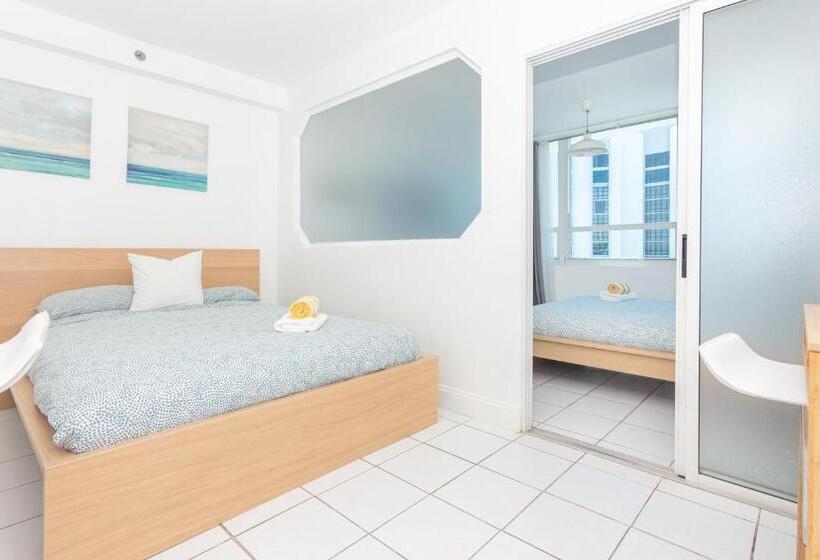 سوییت لوکس, Girasole Apartments