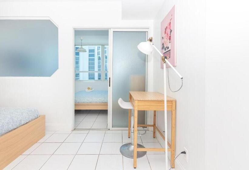 سوییت لوکس, Girasole Apartments