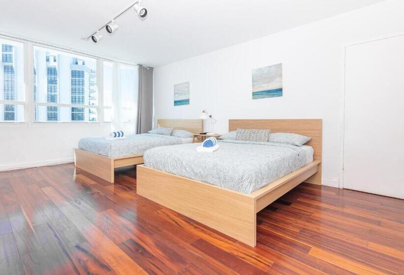 استودیوی سوپریور, Girasole Apartments