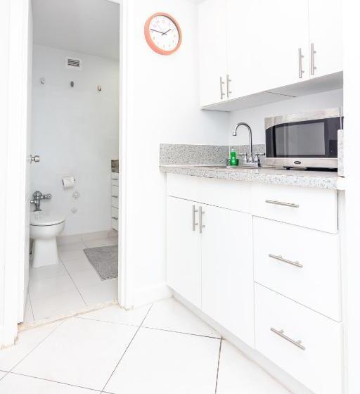 استودیوی لوکس, Girasole Apartments
