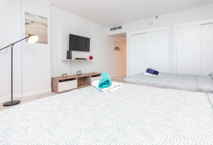 استودیوی لوکس, Girasole Apartments