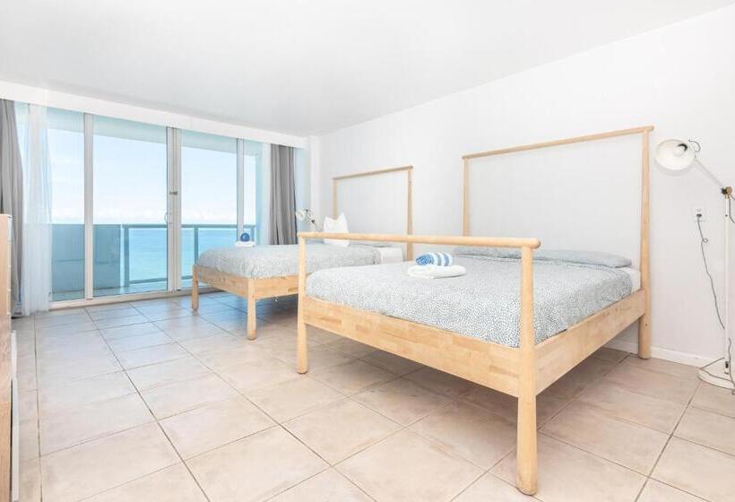 استودیو استاندارد با بالکن, Girasole Apartments