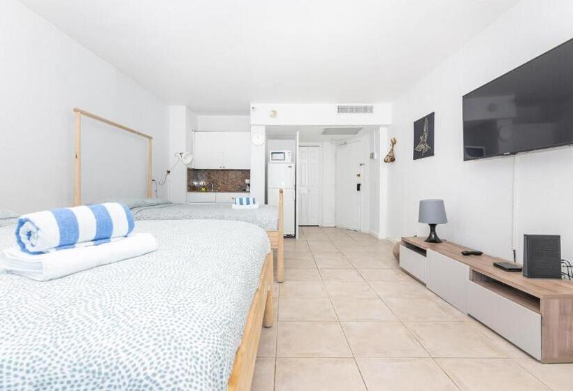 استودیو استاندارد با بالکن, Girasole Apartments