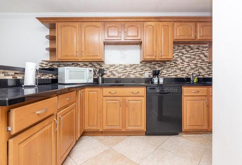 آپارتمان 2 خوابه, Girasole Apartments