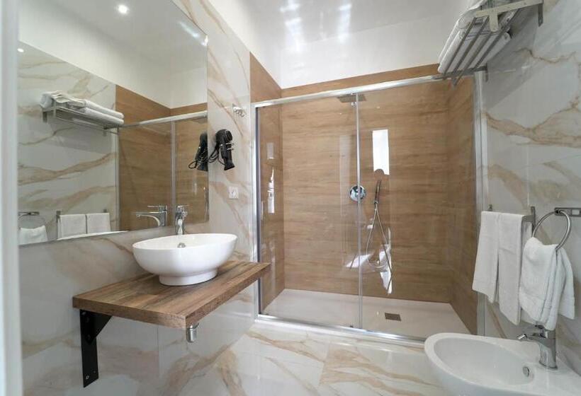 اتاق لوکس سه تخته, élite Rooms