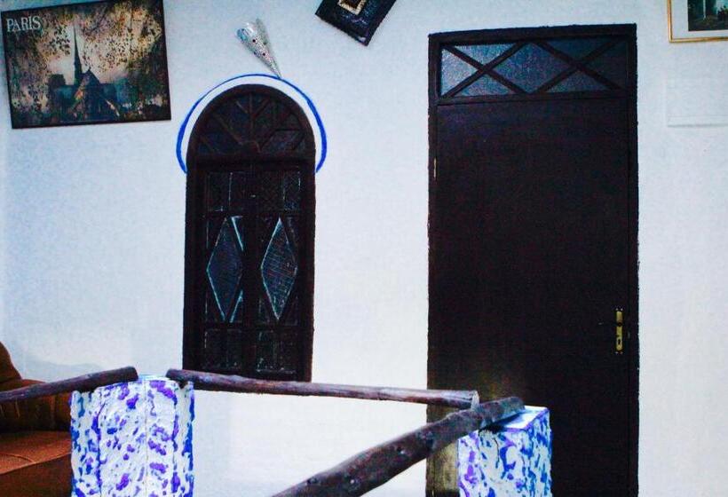 اتاق استاندارد, Casa Malek