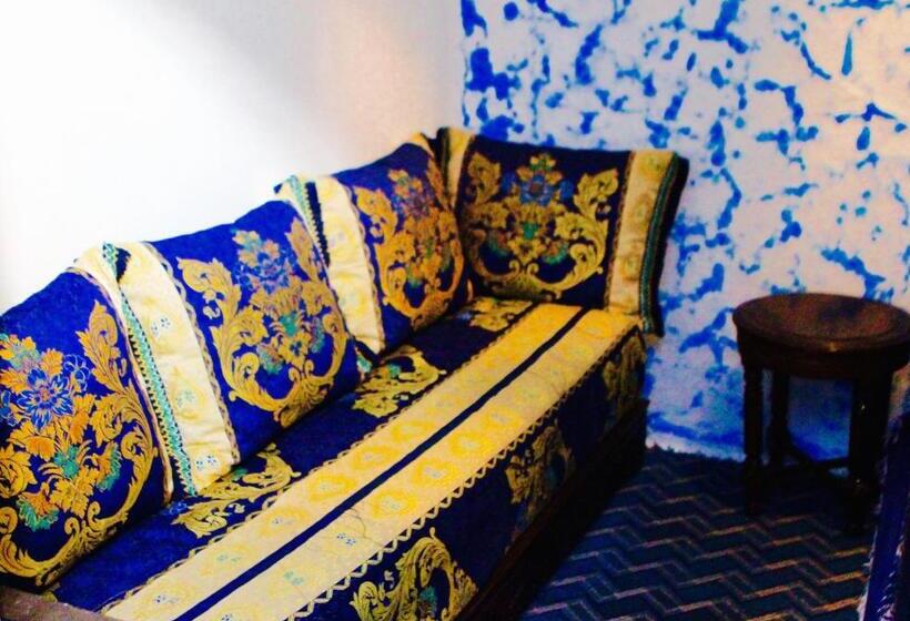 اتاق لوکس, Casa Malek