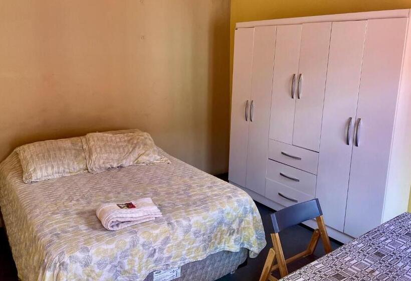 اتاق اکونومی یک تخته, Vila Santê