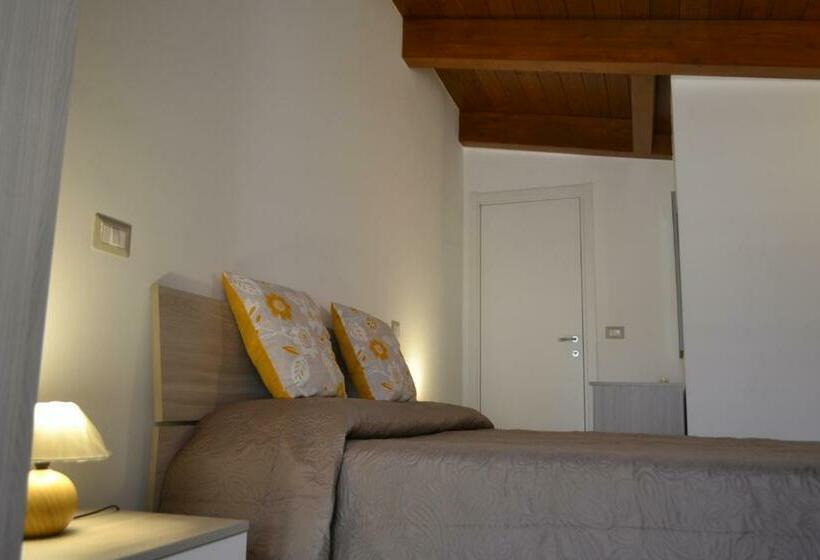 Номер Стандарт, Attica B&b