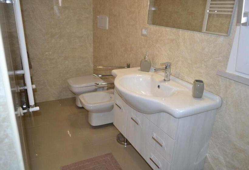 Номер Стандарт Индивидуальный, Attica B&b