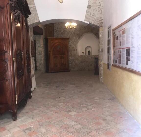 اتاق خانوادگی, Couvent Des Carmes