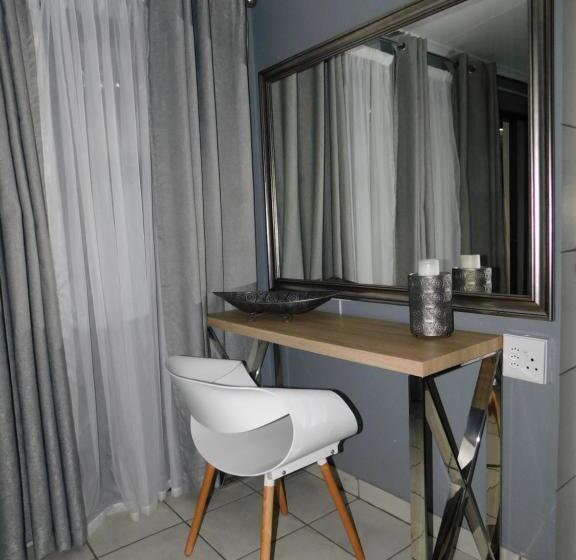 سوییت, Roxy S Rest Guest House