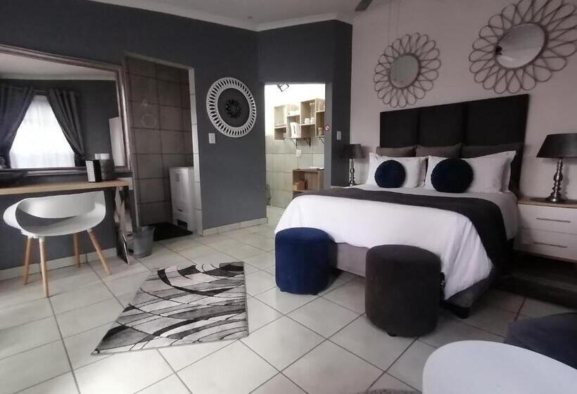 سوییت, Roxy S Rest Guest House