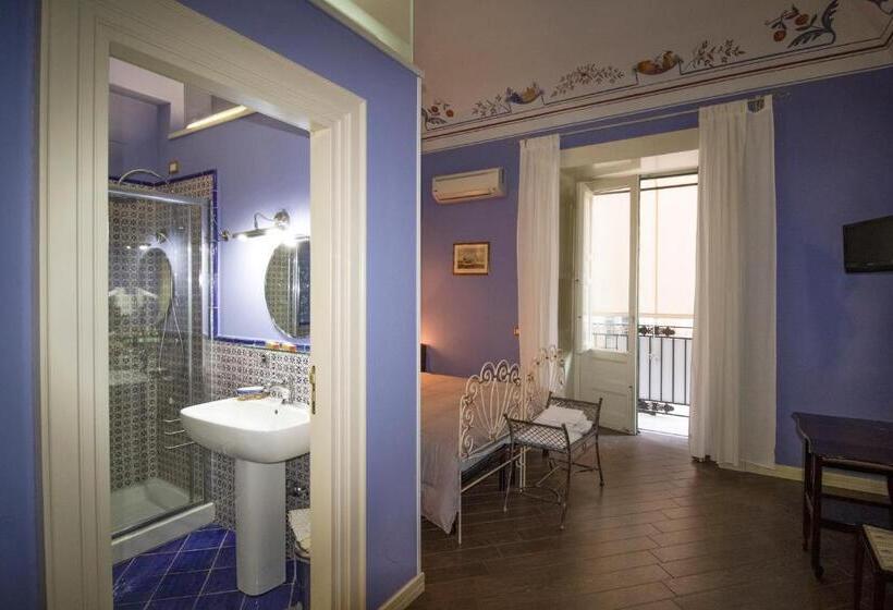 Апартаменты 2 Спальни Вид на Море, The Palace B&b And Apartments