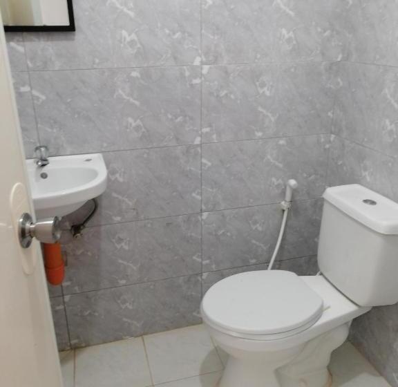 اتاق اکونومی, Walkerz Inn