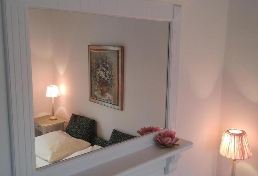 اتاق استاندارد با چشم‌انداز دریاچه, B&b Pletna A Double Lake View Room