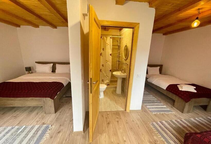 Семейный Номер, Casa De Vacanta Family & Friends