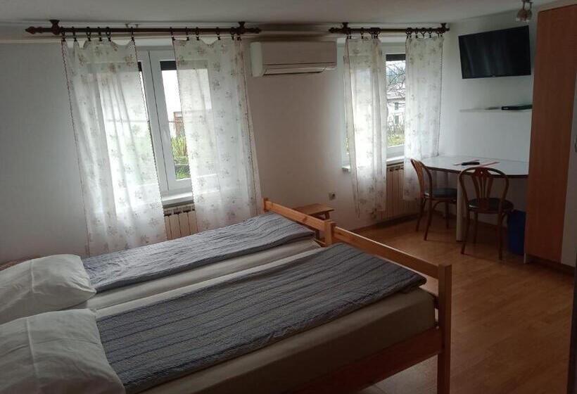 استودیوی استاندارد, Sobe černilogar