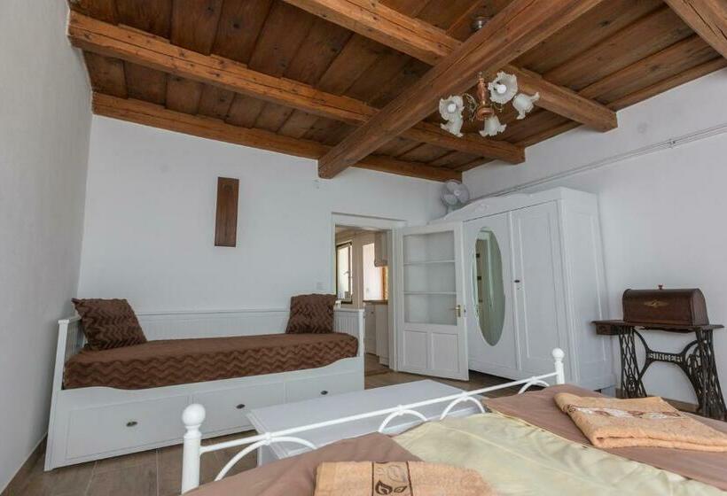سوییت خانوادگی, Gádoros Vendégház