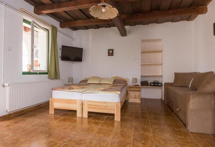 سوییت, Gádoros Vendégház