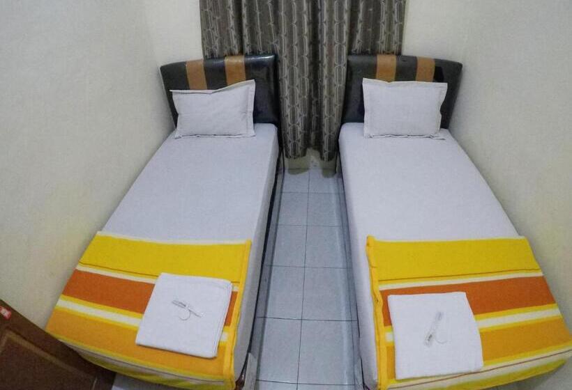 Дом 3 Спальни, Pondok Simpang Tiga