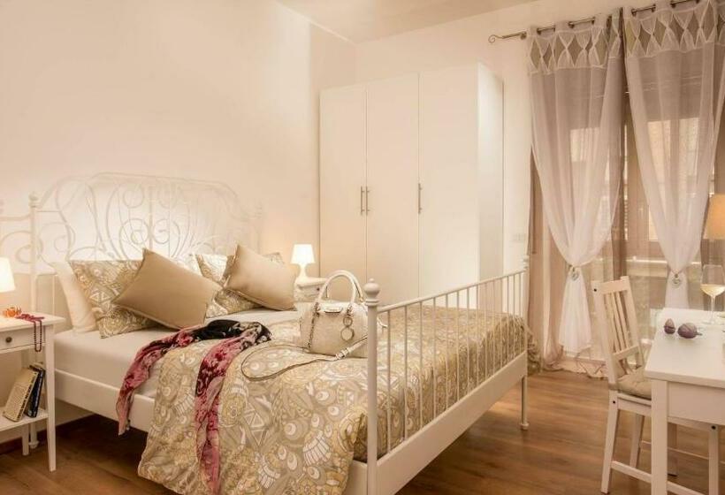 اتاق استاندارد, Sweet Rooms Piramide Bed And Breakfast